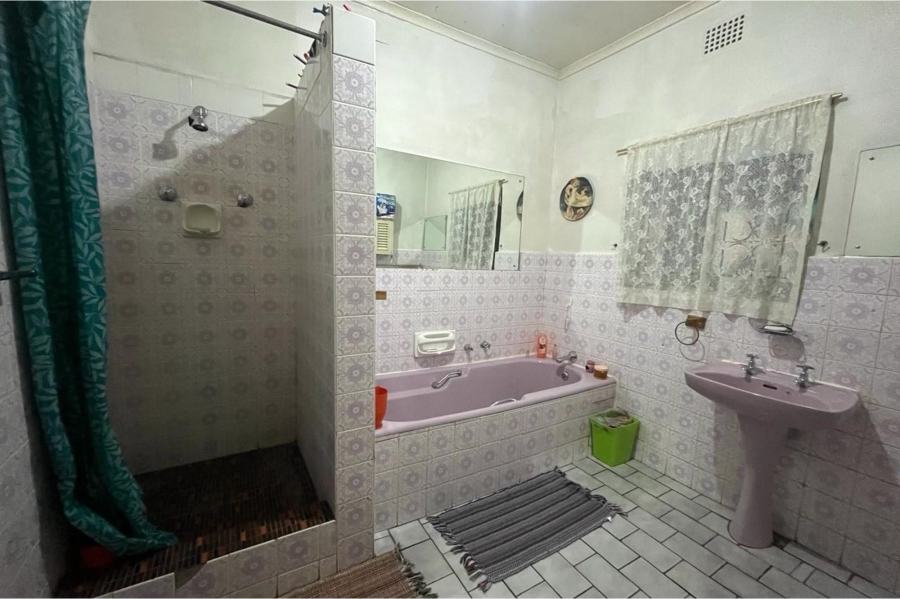 4 Bedroom Property for Sale in Newton Western Cape